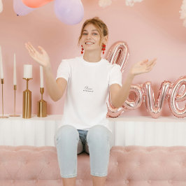 オリビア ブライズメイド | モダン ミニマリスト スクリプト バチェ Tシャツ