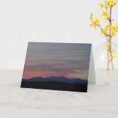 オリンピックの山々の上に美しい夕日 – アート カード (黄色い花)