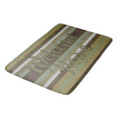 オリーブとティール（緑がかった色）グリーンストライプ バスマット (アングル)