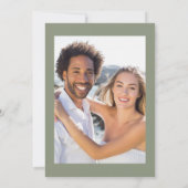 オリーブエレガントグリーンスクリプト2写真結婚s 招待状 (裏面)