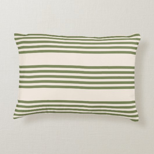 オリーブグリーンとベージュの5つのストライプパターン アクセントクッション (裏面)