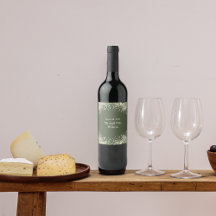 オリーブグリーンのワインラベルに結婚おけるデリケートなフローラ