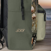 オリーブコテージコアマッシュルームとカエルとモノグラム プリントバックパック