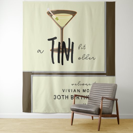 オリーブスタイリッシュマルティーニ誕生日へようこそ タペストリー (インサイチュ)