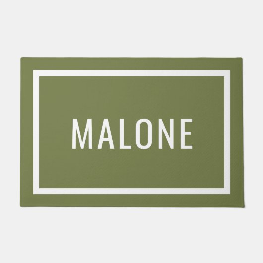 オリーブパーソナライズされたグリーン名書式 ドアマット (正面)