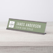 オリーブモダングリーンパーソナライズされたビジネスロゴ デスクネームプレート (正面)