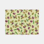 オリーブ素朴とオリーブの葉パターン フリースブランケット (正面(横))