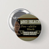 オリーブ色のプロ黒いボタン 缶バッジ (正面&裏面)