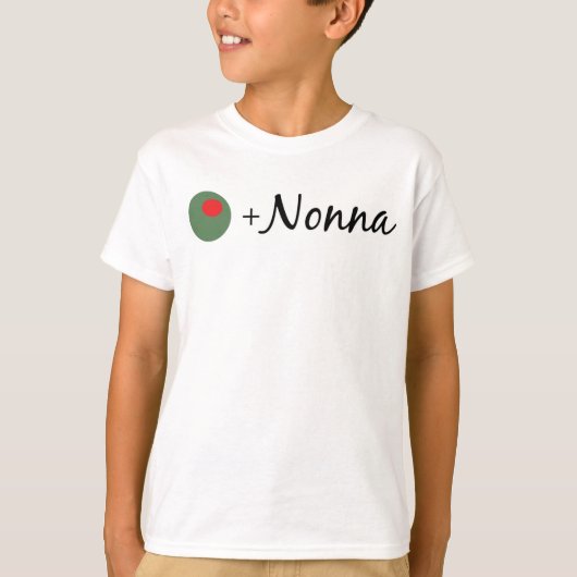 オリーブ色のNonna Tシャツ (正面)