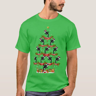 オルカシーアニマルクリスマスツリー照明サンタオルカチリ Tシャツ