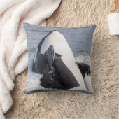 オルカ・クジラの浸食 クッション (ブランケット)