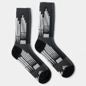 オルガンパイプのバーチャル・コンサート・オルガニスト ソックス (右)