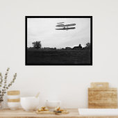 オルビ飛んでいるル高飛行機内1905 ポスター (キッチン)