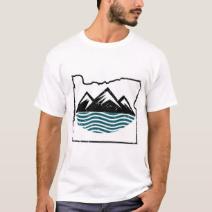 オレゴンの山および波 Tシャツ