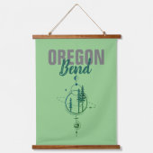 オレゴンの幾何学的な惑星と木を曲げる 吊り下げ型タペストリー (正面)