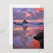 オレゴンビーチと海の積み重ね、夕日 ポストカード (正面/裏面)