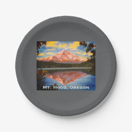オレゴン州のクリスタル湖ホー澄んド山失った ペーパープレート