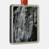オレゴン州の森の滝 メタルオーナメント (右)