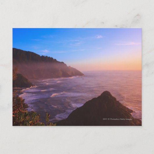 オレゴン州の海岸の崖から見る夕焼け ポストカード (正面)