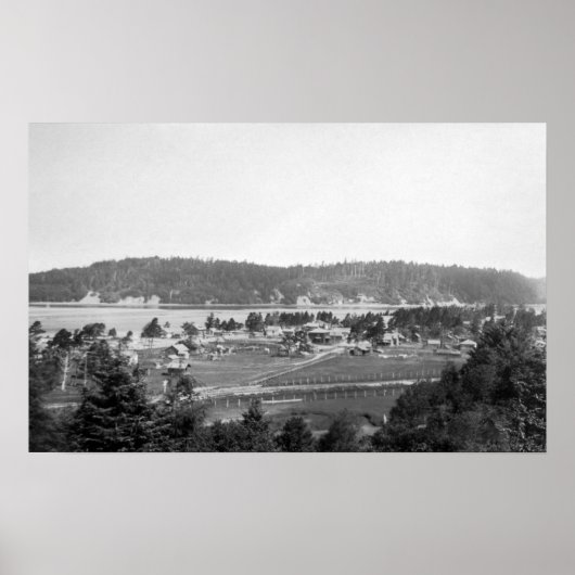 オレゴン州ウォルドポートの街並みを北向きに ポスター (正面)