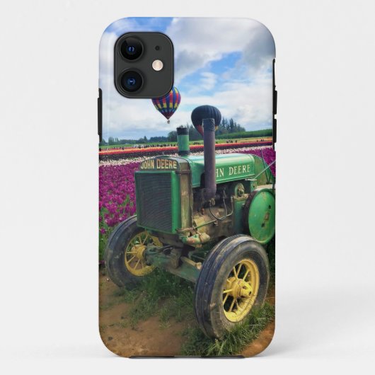 オレゴン州チューリップフィールドのグリーントラクター Case-Mate iPhoneケース (裏面)