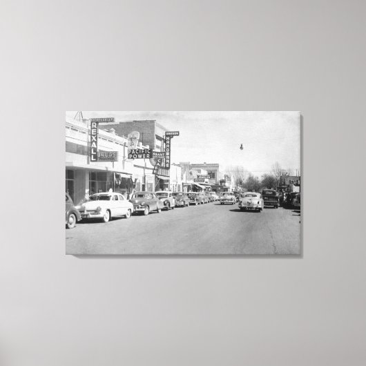 オレゴン州ハーマイストンのメイン通りビュー写真 キャンバスプリント (正面)