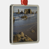 オレゴン州バンドンの沿岸部ビュー メタルオーナメント (右)