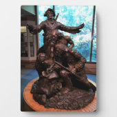 オレゴン州フォートクラトソップのルイス&クラーク像 フォトプラーク (正面)