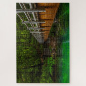 オレゴン州マッケンジー川の源流の橋 ジグソーパズル (縦)