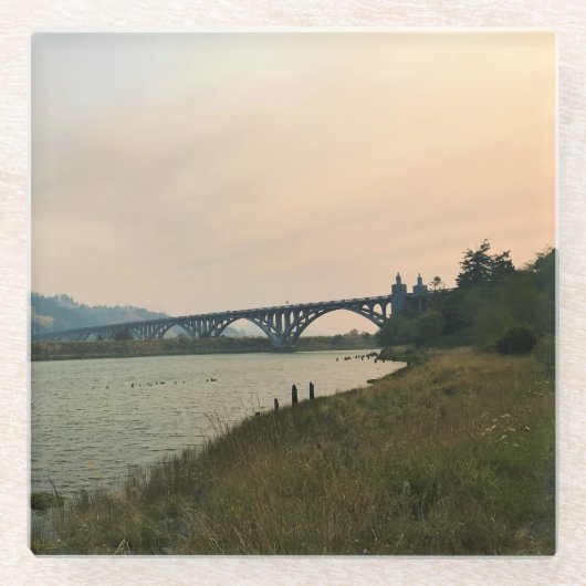 オレゴン州ローグ川 ガラスコースター (正面)