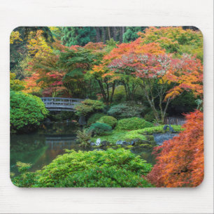 オレゴ日本のン3州ポートランドの秋の庭園 マウスパッド