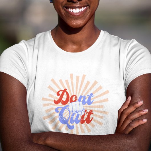 オレンやめジ紫やる気を起こさせるのレトロ Tシャツ