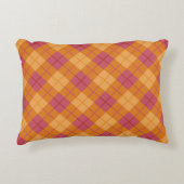 オレンジおよびピンクのバイアス格子縞 アクセントクッション (正面)