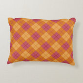 オレンジおよびピンクのバイアス格子縞 アクセントクッション (裏面)