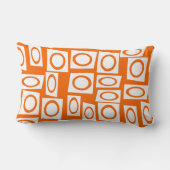 オレンジおよび白いおもしろいの円の正方形パターン ランバークッション (裏面)