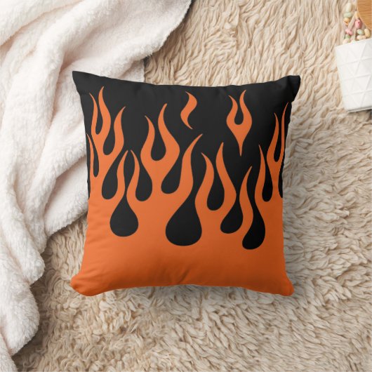 オレンジおよび黒のバイクもしくは自転車に乗る人の炎 クッション (ブランケット)