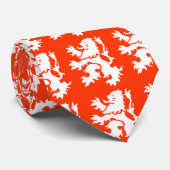 オレンジで白いネザーランドライオン ネクタイ (ロール)