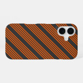 オレンジと木炭の五ストライプ種類 iPhone 16ケース (裏面横)