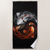 オレンジと白のラッキーフィッシュコイ日本美術 ビーチタオル (正面)