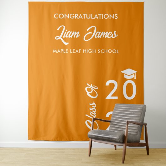 オレンジと白の卒業写真ブースの背景 タペストリー (インサイチュ)