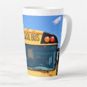 オレンジと赤のライトが付いたスクールバス カフェラテマグ (右アングル)