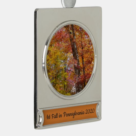 オレンジと黄色の秋ツリー秋の写真 シルバープレートバナーオーナメント (右)