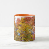 オレンジと黄色の秋ツリー秋の写真 マグカップ (中央)