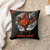 オレンジと黒のストライプ クッション (ブランケット)