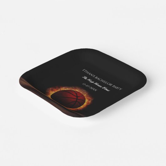 オレンジと黒のバスケットボールチャンピオンの独身パーティー ペーパープレート (傾斜あり)