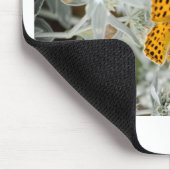 オレンジと黒の斑点のある蝶 マウスパッド (コーナー)