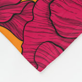 オレンジに赤いケシと青いトウモロコシの花 フリースブランケット (角)