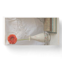 オレンジのガーベラと本