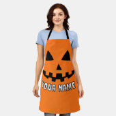 オレンジのパンプキンにハロウィーン用の名前を入れよう エプロン (着用した状態)