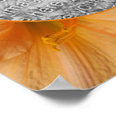 オレンジのユリの花のフレーム独自の写真を作成 ポスター (角)